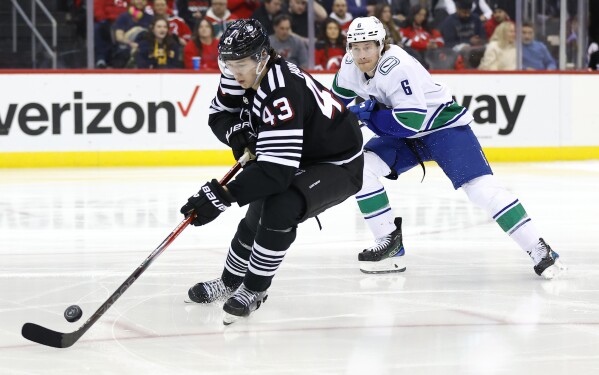 Canucks edge jersey online